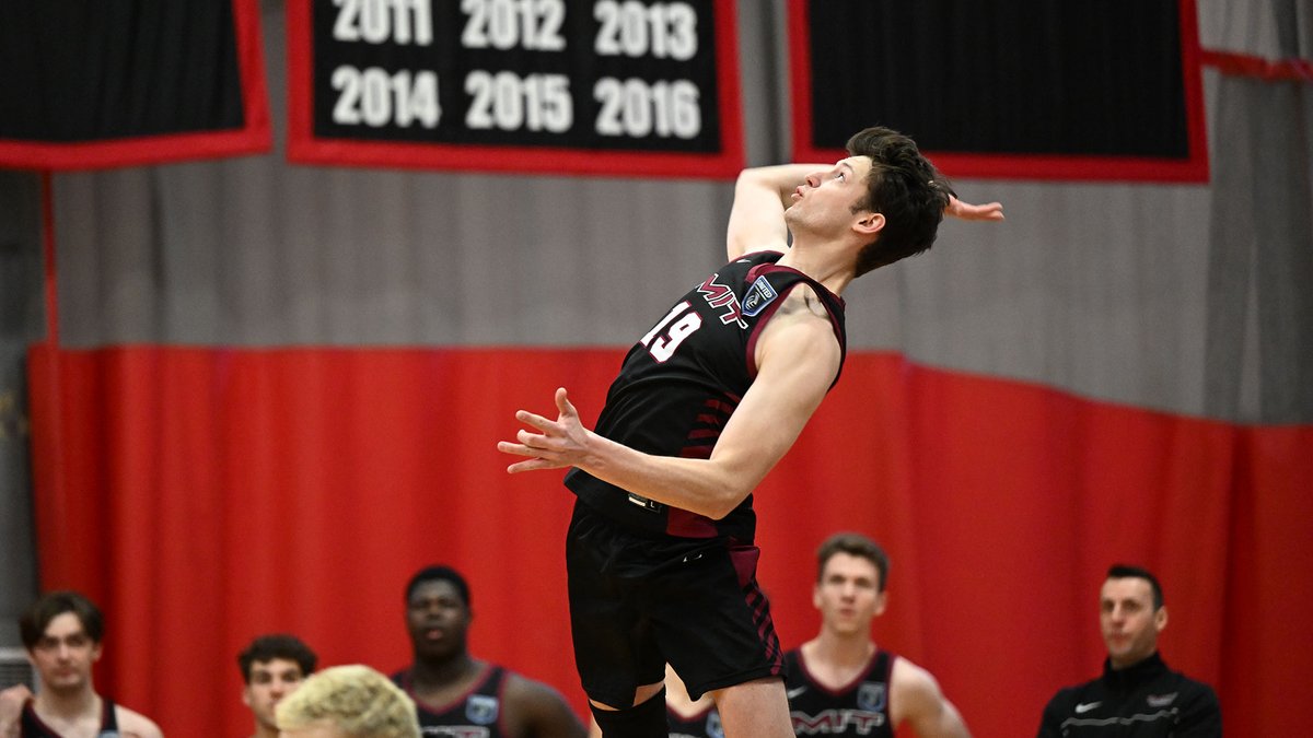 MITAthletics's tweet image. Men's Volleyball Grabs 3-1 Road Win Over Elms

MORE ➡️ tinyurl.com/2999eylx

• Ben Volokh finished with 10 kills and three aces
• Kristof Spellen and Maddox Brandenburg also recorded 10 kills

#RollTech