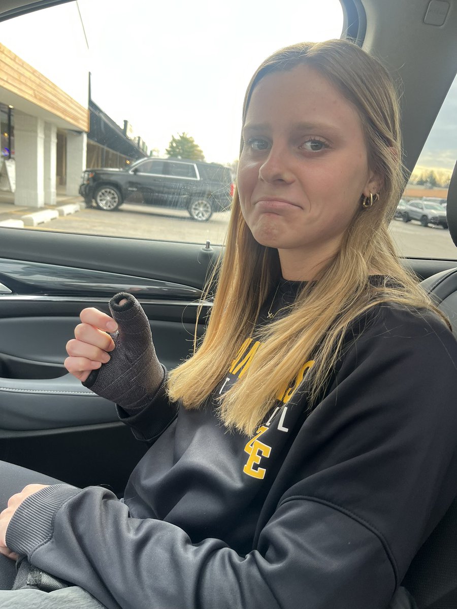 Megan Kuzma tweet media