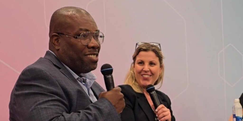 GT_Law's tweet image. Day 1 of #eMergeAmericas kicked off #MiamiTechMonth! Greenberg Traurig’s Marina Olman-Pal, Lisa Lanham, and John Owens shared insights on licensing, compliance, &amp;amp;  investment trends like FinTech, AI, and open banking. Early compliance = long-term success. #FinTech #eMergeNow