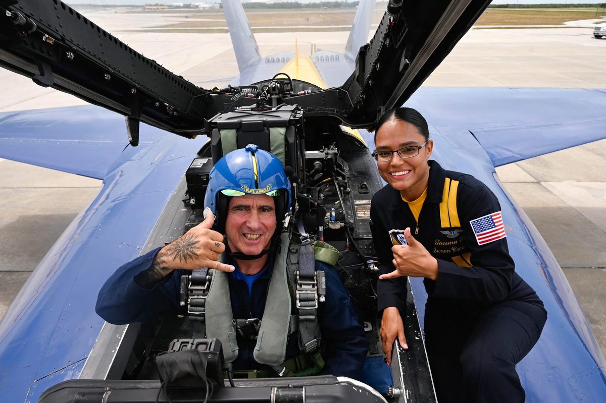 Got to fly with the Blue Angels! Broke speed of sound and hit 7.5 G’s so many times, never passed out! Also this being women’s history month Tamara the crew chief of this plane makes history daily! What an adrenaline rush!
#blueangels 

youtu.be/Yfo31PB_xs8?si…