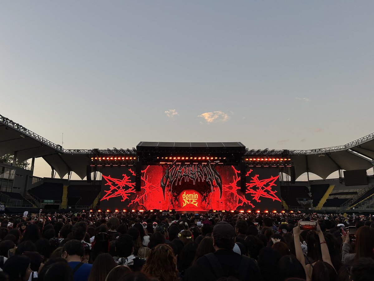 — 🧵 hilo de todo lo que pasó en el dominATE Santiago DÍA 1 ★

#dominATE_SantiagoD1
#dominATE_Chile
#StrayKidsEnChile