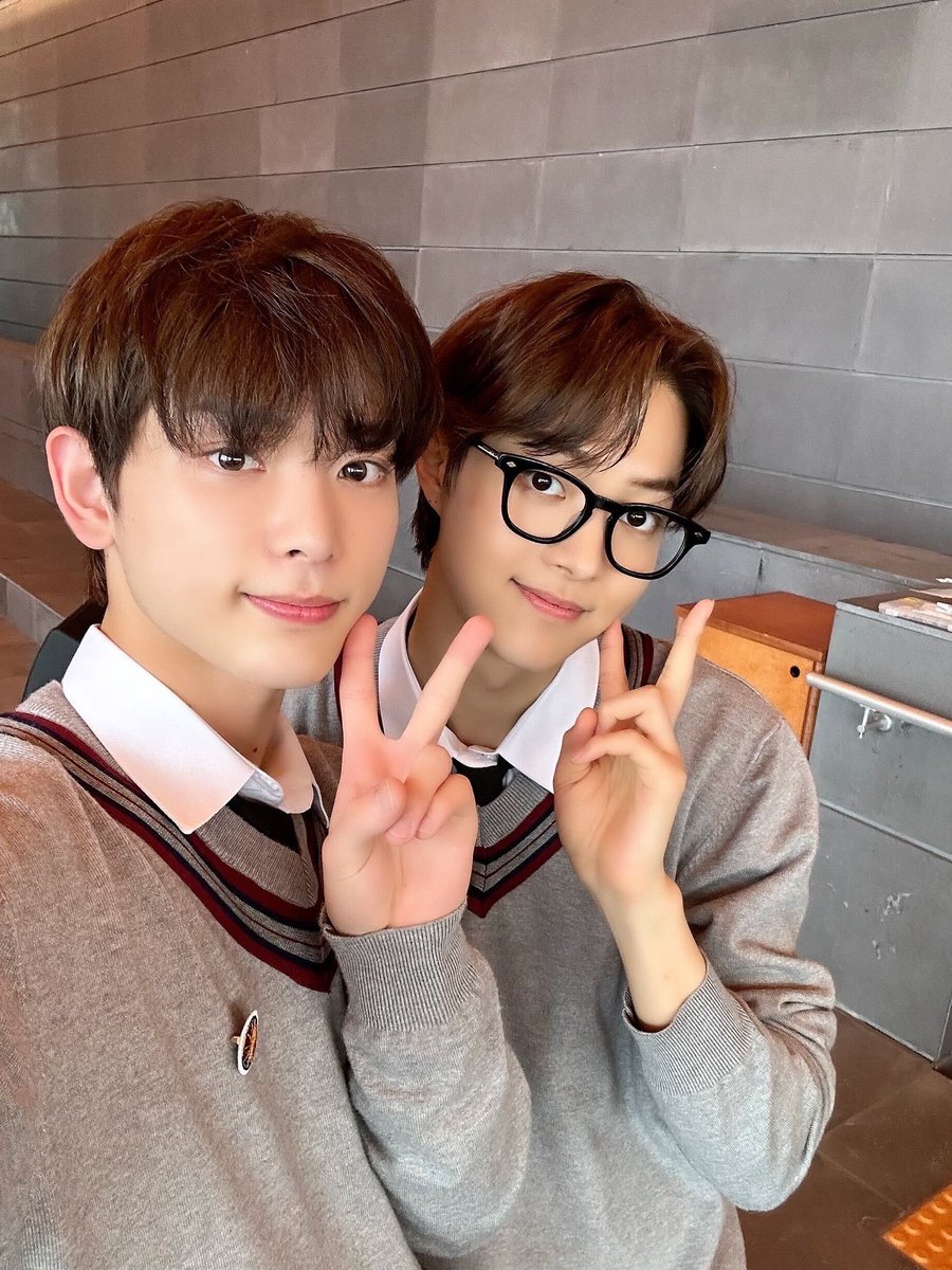 땅이 (@byhuvv) on Twitter photo 