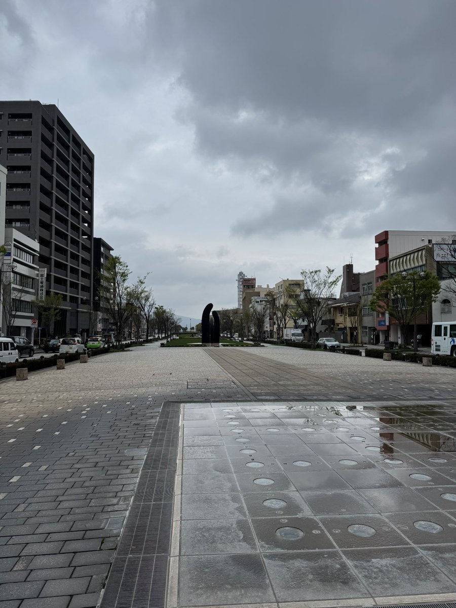 本日はこちらで本番🎷
故郷、鹿児島市役所別館アートギャラリーです！
12時20分から！