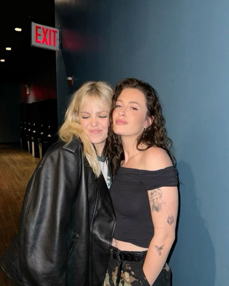 just a reminder that this photo exists