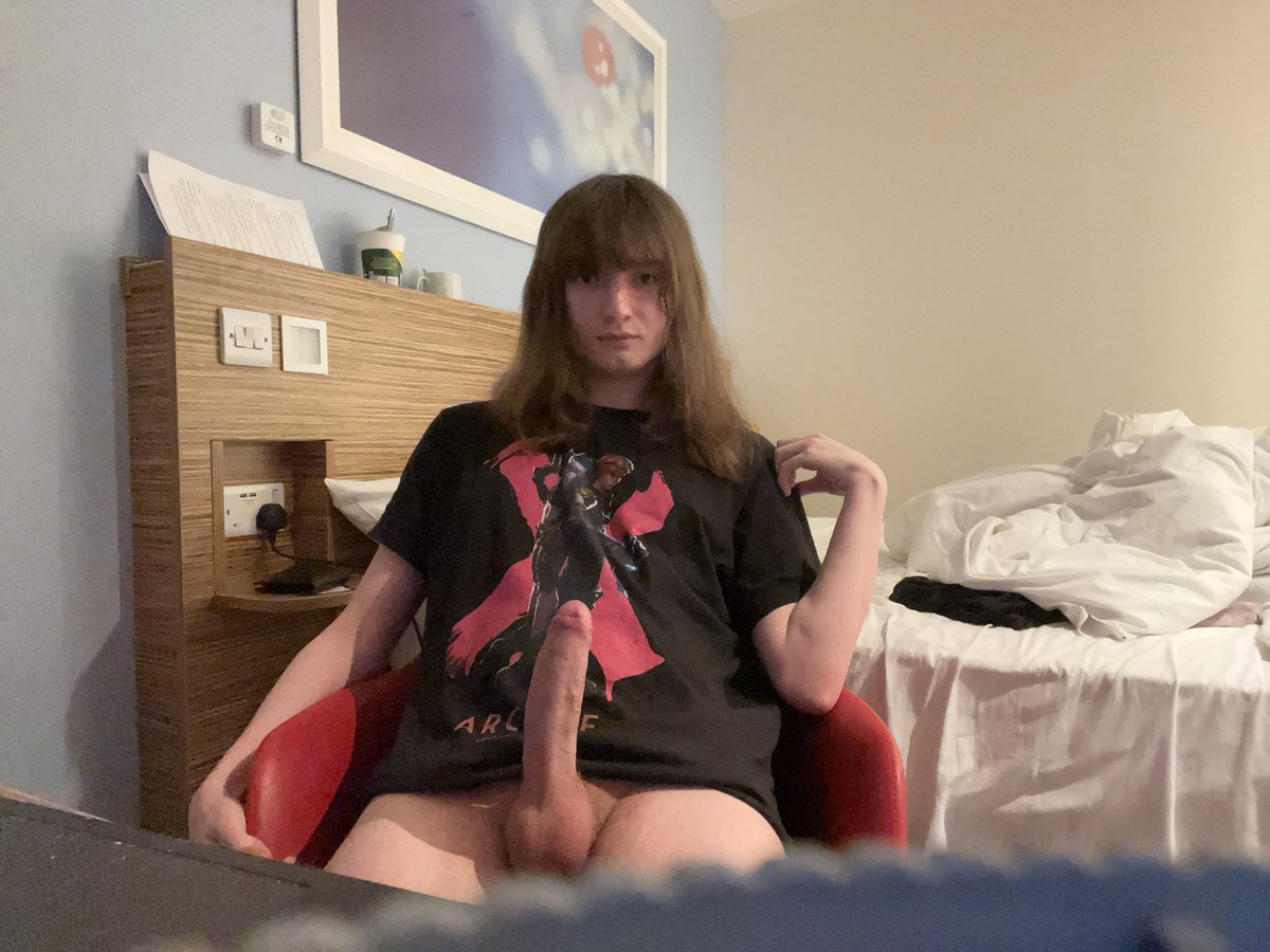 Cuteawgirl's tweet photo. Am I bigger than you? :3 

#gock #girldick #trans #transgirl #transporn #transnude #transdick https://t.co/KPeqzVywmO