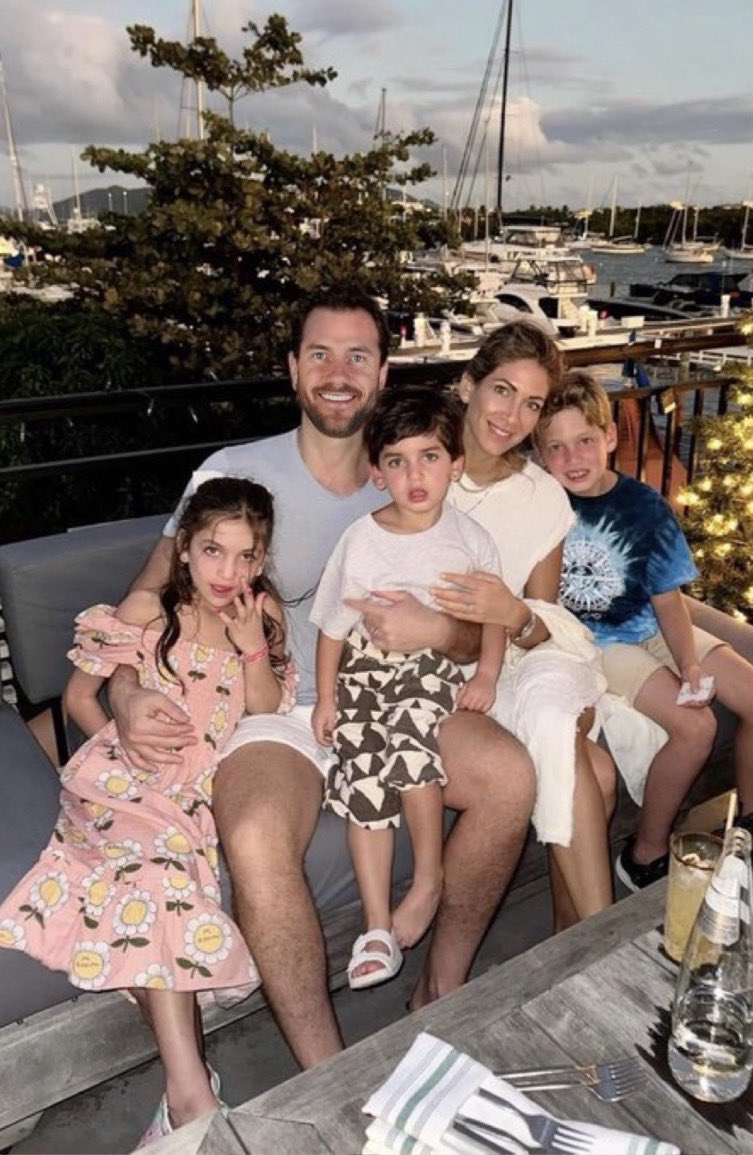 vanessablakechi's tweet photo. Feeling nothing but love tonight. Thank you to everyone who’s supported our family — the real ones know how far we’ve come. The Blake crew is doing better than ever. 💫 Love wins, every time. #BallerWivesChi https://t.co/zbEUIPd9Gh