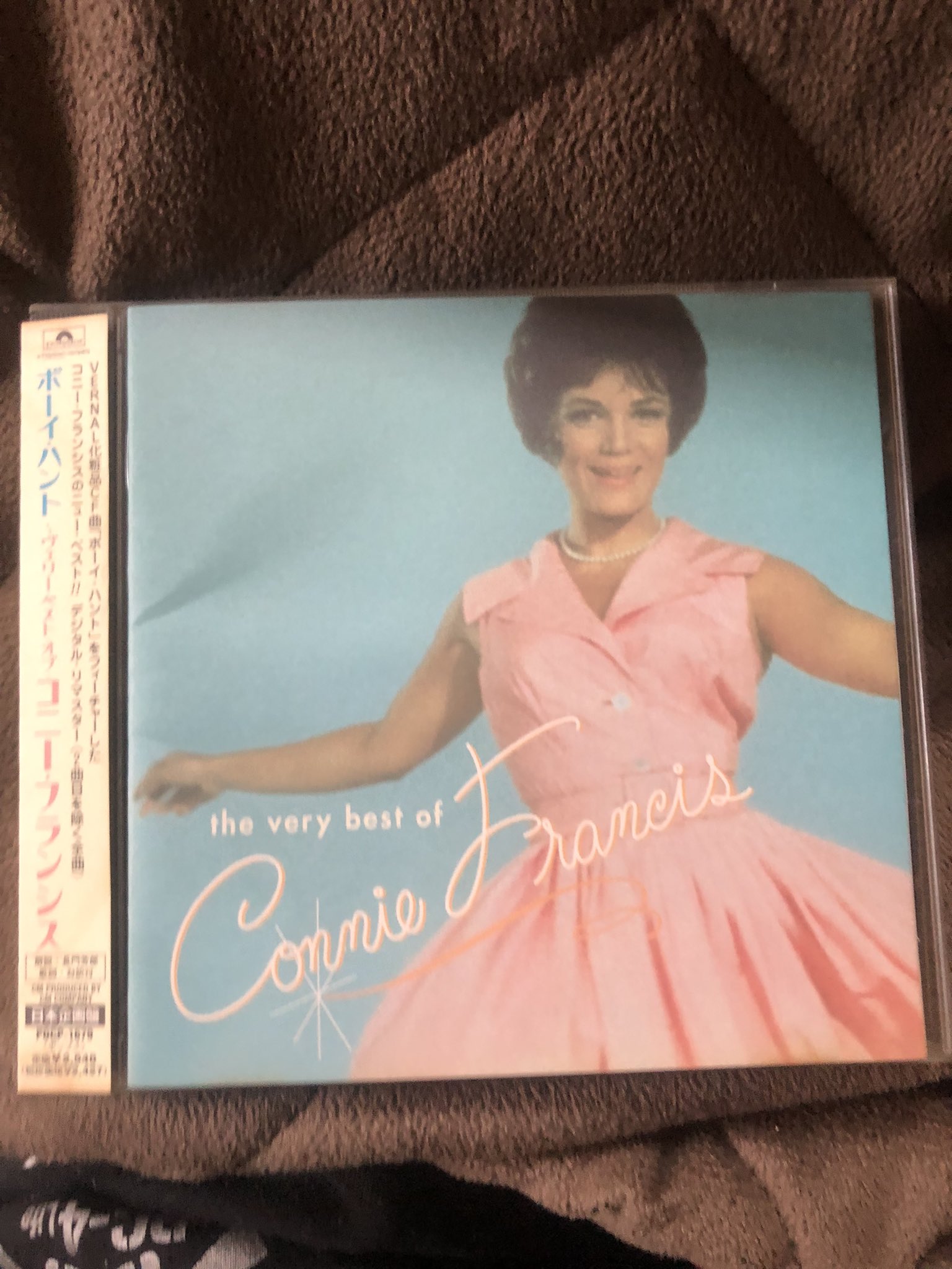 コニーフランシス ボーイ・ハント〜ヴェリー・ベスト・オブ・コニー・フランシス を聴く！ 俺が物心ついた時から聴いてるからね❣️  確か親父がレコードを持ってたな 日本人が良くカバーしてたよね カラーに口紅 かわいいベイビー 大人になりたい ヴァケイション…ets ...