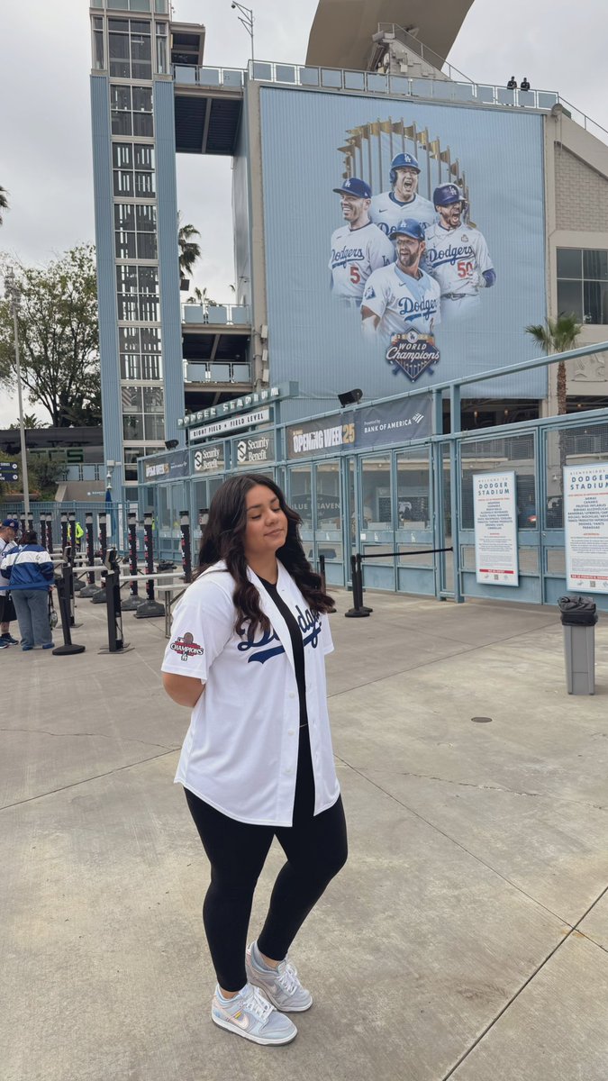 B2B WS CHAMP Max Muncy’s #1 Fan tweet media