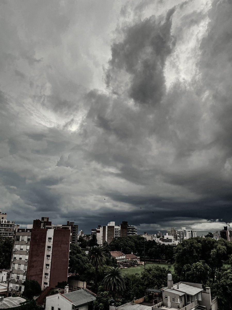 La tormenta en Echesortu
Foton de <a href="/ReggiardoFranco/">Franco Reggiardo</a> <a href="/PreciosRosario2/">PreciosRosario</a>