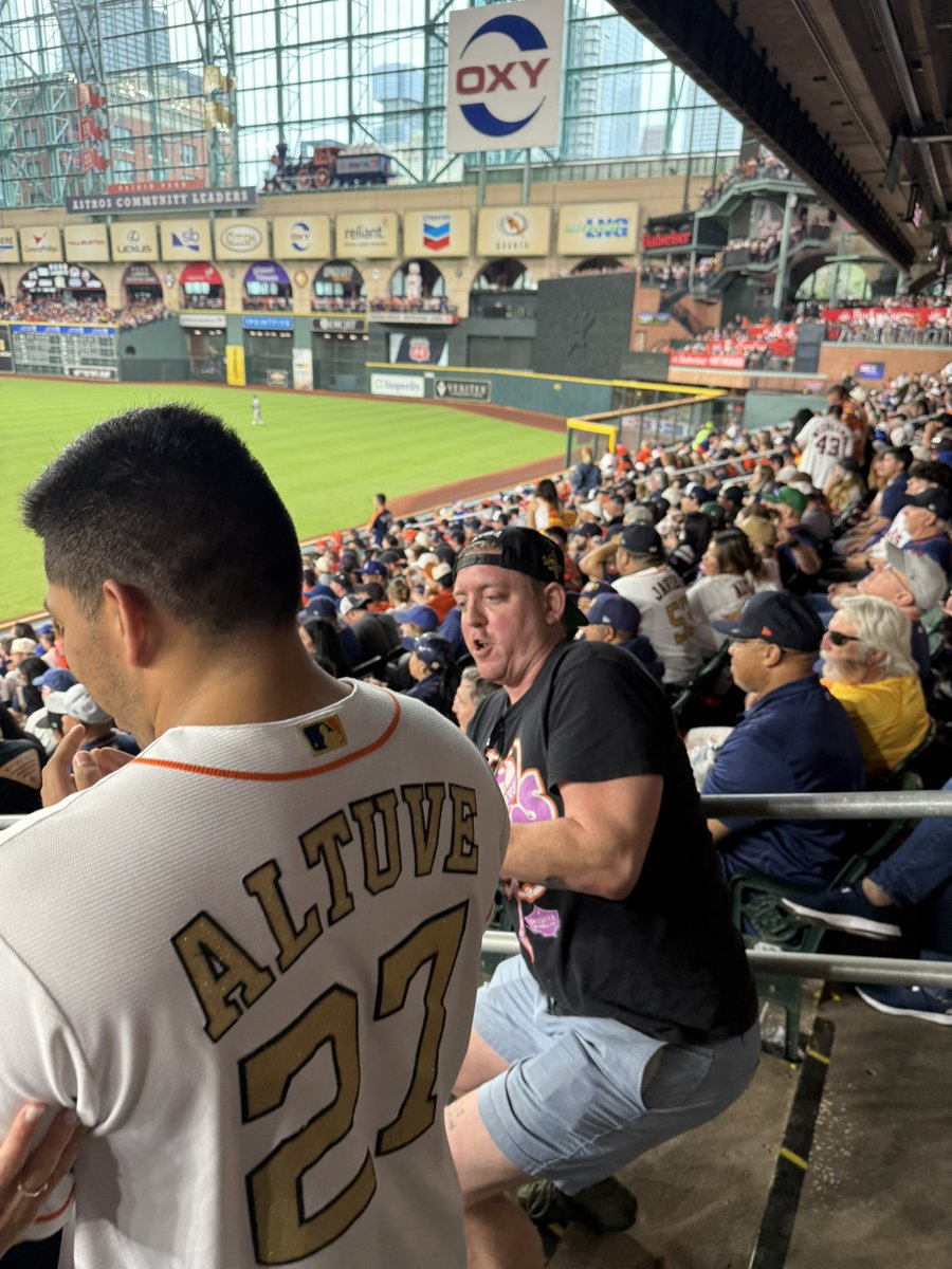 jonathanbarrow_'s tweet photo. Grown ass man asking @thegilbertcruz for permission to do the wave. Damn shame https://t.co/ebOYSPAgDF