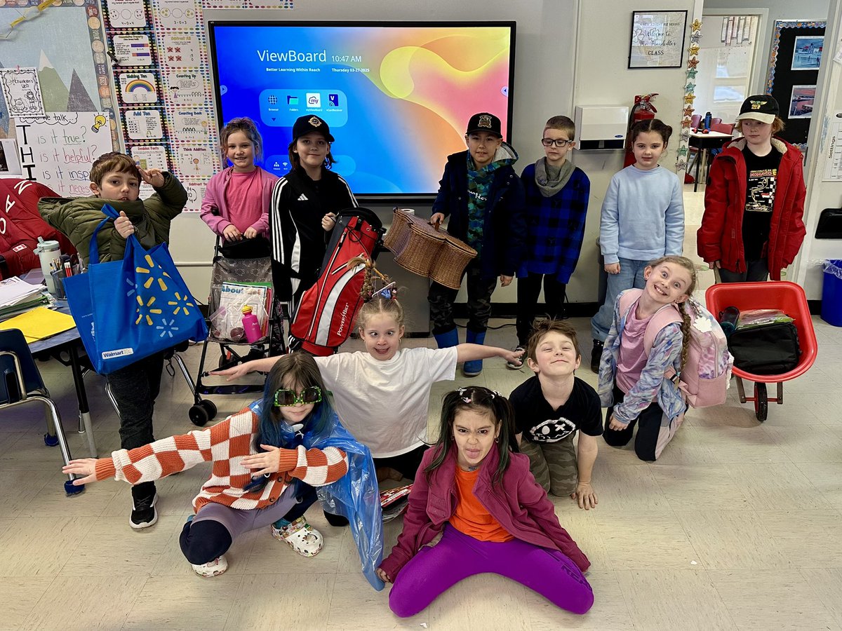 Silly Day (backwards, crazy hair, mismatched, anything but a bag) was a whole lot of fun! These Grade 3s certainly were silly! 🤪🤡😂 <a href="/ICSColliers/">ImmaculateConception</a>