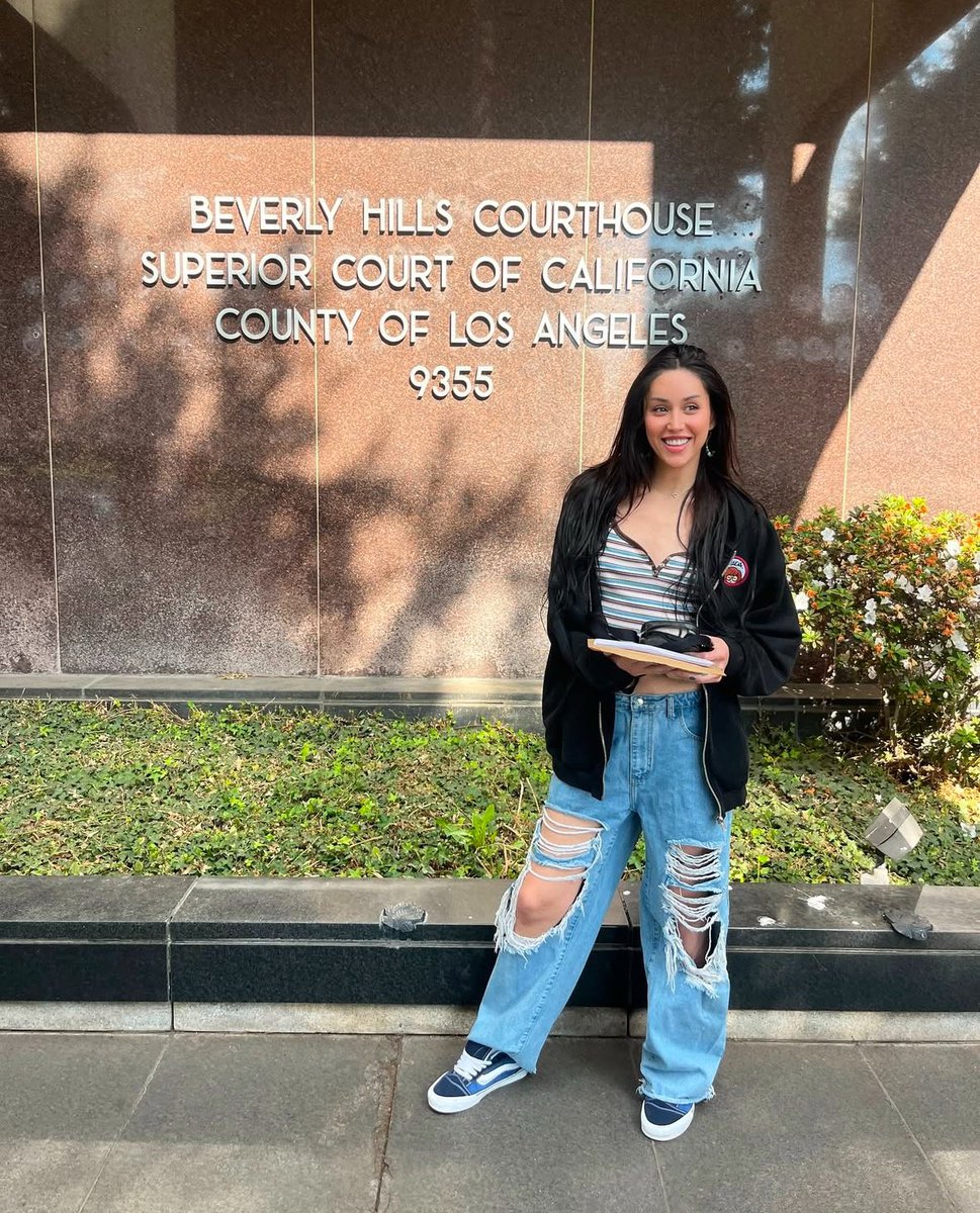 whateverdirty's tweet image. Just got my name legally changed to Adore Delano, that’s whatsup!! 🩷