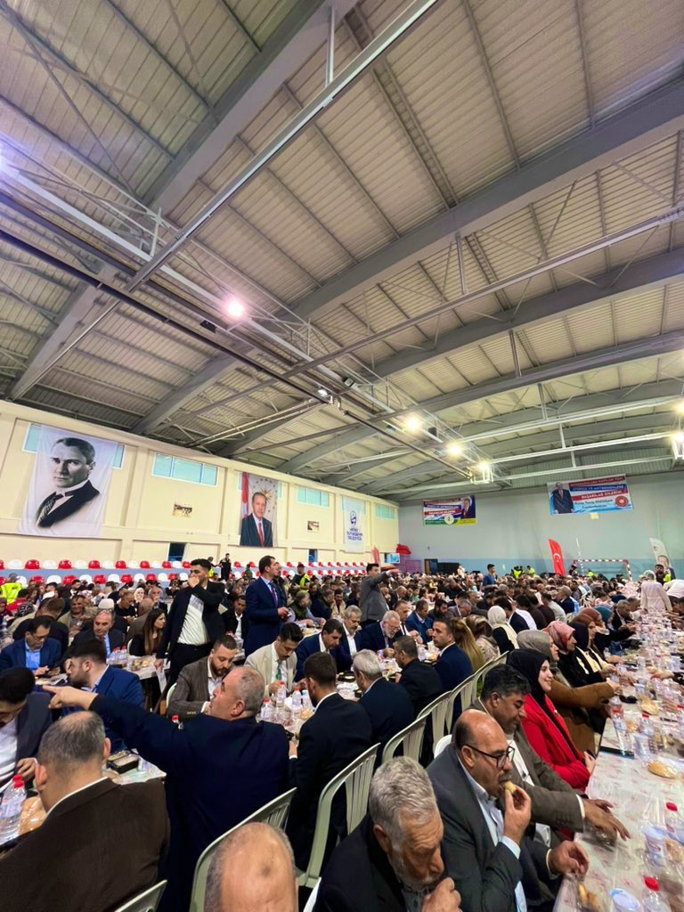 Hatay Büyükşehir Belediyemiz ve Altınözü Belediyemizin düzenlemiş olduğu iftar programımızı Ak Parti Grup Başkanvekilimiz Sayın Bahadır YENİŞEHİRLİOĞLU’nun teşrifleriyle gerçekleştirdik.
Hayırlı Ramazanlar✨