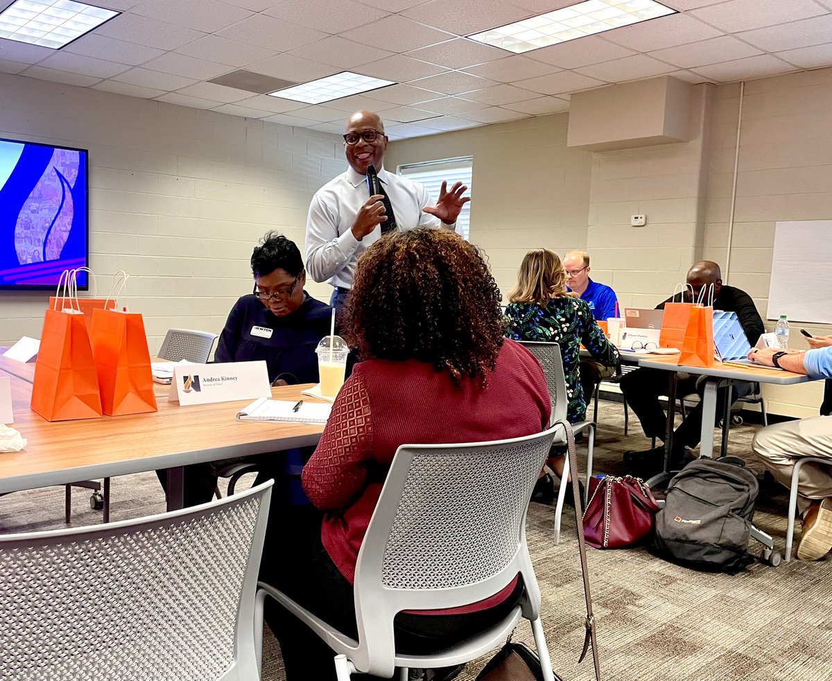 NewtonCoSchools's tweet image. Today, Dr. Bradley (@NewtonSupt) led the Cabinet team in an insightful workshop on the critical elements of executive leadership. Strong reflections and powerful takeaways for our district leaders. #BuildingOurFuture