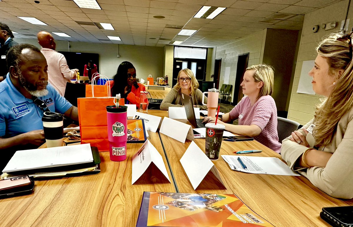 NewtonCoSchools's tweet image. Today, Dr. Bradley (@NewtonSupt) led the Cabinet team in an insightful workshop on the critical elements of executive leadership. Strong reflections and powerful takeaways for our district leaders. #BuildingOurFuture