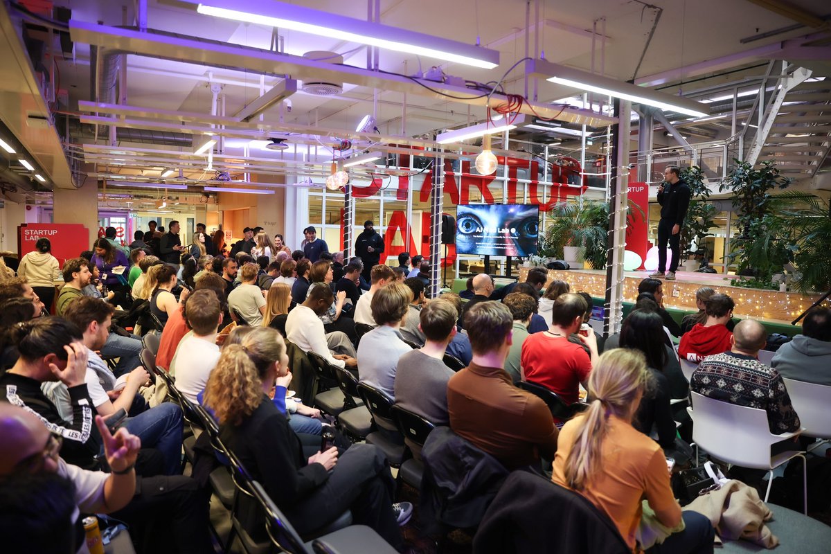 AI Mad Lab tweet media