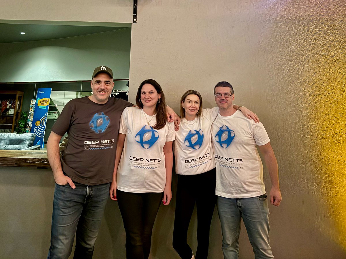 jelenasevarac's tweet image. Deep Netts team at Java One 2025 💫  @DeepNetts
#JavaOne