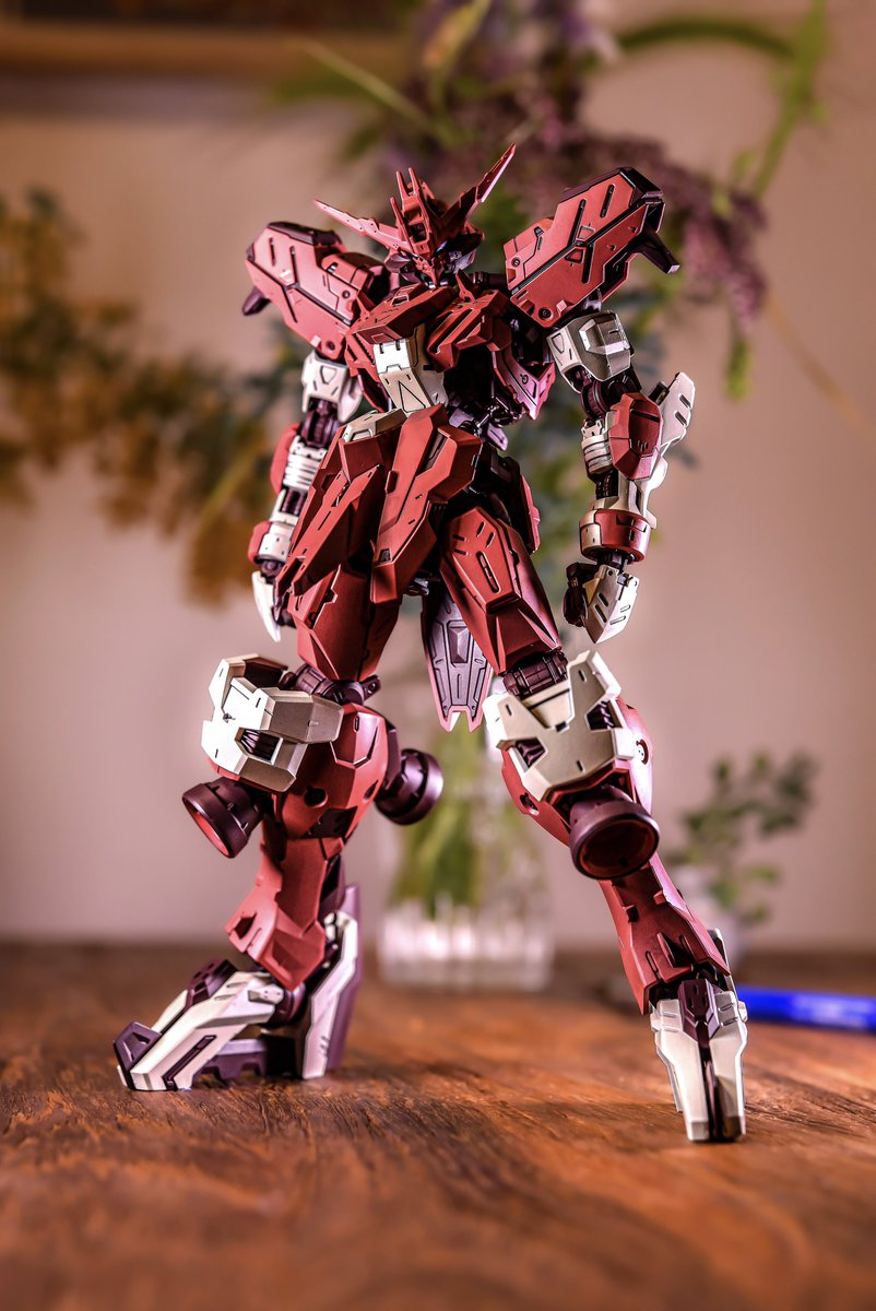 puras9211's tweet photo. その機体は、深紅を纏う✍️

#ガンプラ #gunpla https://t.co/iltHghIfCb