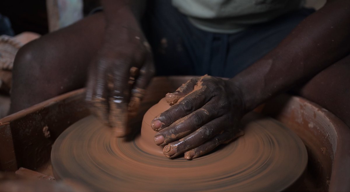 UNDP Multi Country Office in Jamaica (@undpjamaica) on Twitter photo Jamaica's clay deposits are vanishing - 70% gone at last count. But in communities where clay can still be found, artisans are flourishing. #UNDP & <a href="/mgd_ja/">Mines & Geology Division</a> support, financed by <a href="/EUinJamaica/">The European Union in Jamaica</a> thru <a href="/DevelopmentMin/">ACP-EU Development Minerals Programme</a> has helped📈production, jobs & profits.
🔗bit.ly/4jcjwW9 Jamaica's clay deposits are vanishing - 70% gone at last count. But in communities where clay can still be found, artisans are flourishing. #UNDP & <a href="/mgd_ja/">Mines & Geology Division</a> support, financed by <a href="/EUinJamaica/">The European Union in Jamaica</a> thru <a href="/DevelopmentMin/">ACP-EU Development Minerals Programme</a> has helped📈production, jobs & profits.
🔗bit.ly/4jcjwW9