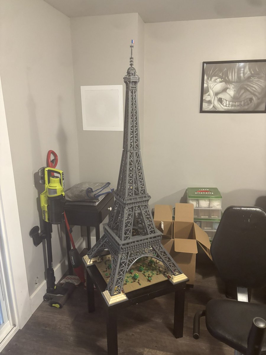 2 weeks + 10,000 pieces later, it’s done!

Easily one of the coolest things I own.