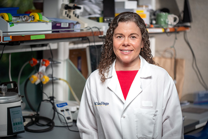 UCSD Engineering (@ucsdjacobs) on Twitter photo Congratulations to #bioengineering Prof. Karen Christman <a href="/ChristmanLab/">Christman Lab</a>, who was elected an <a href="/aaas/">AAAS</a> fellow!
She is an expert in #hydrogels & #biomaterials that heal tissues inside the body.
today.ucsd.edu/story/three-uc…
<a href="/ucsdbe/">UC San Diego Bioengineering</a> Congratulations to #bioengineering Prof. Karen Christman <a href="/ChristmanLab/">Christman Lab</a>, who was elected an <a href="/aaas/">AAAS</a> fellow!
She is an expert in #hydrogels & #biomaterials that heal tissues inside the body.
today.ucsd.edu/story/three-uc…
<a href="/ucsdbe/">UC San Diego Bioengineering</a>