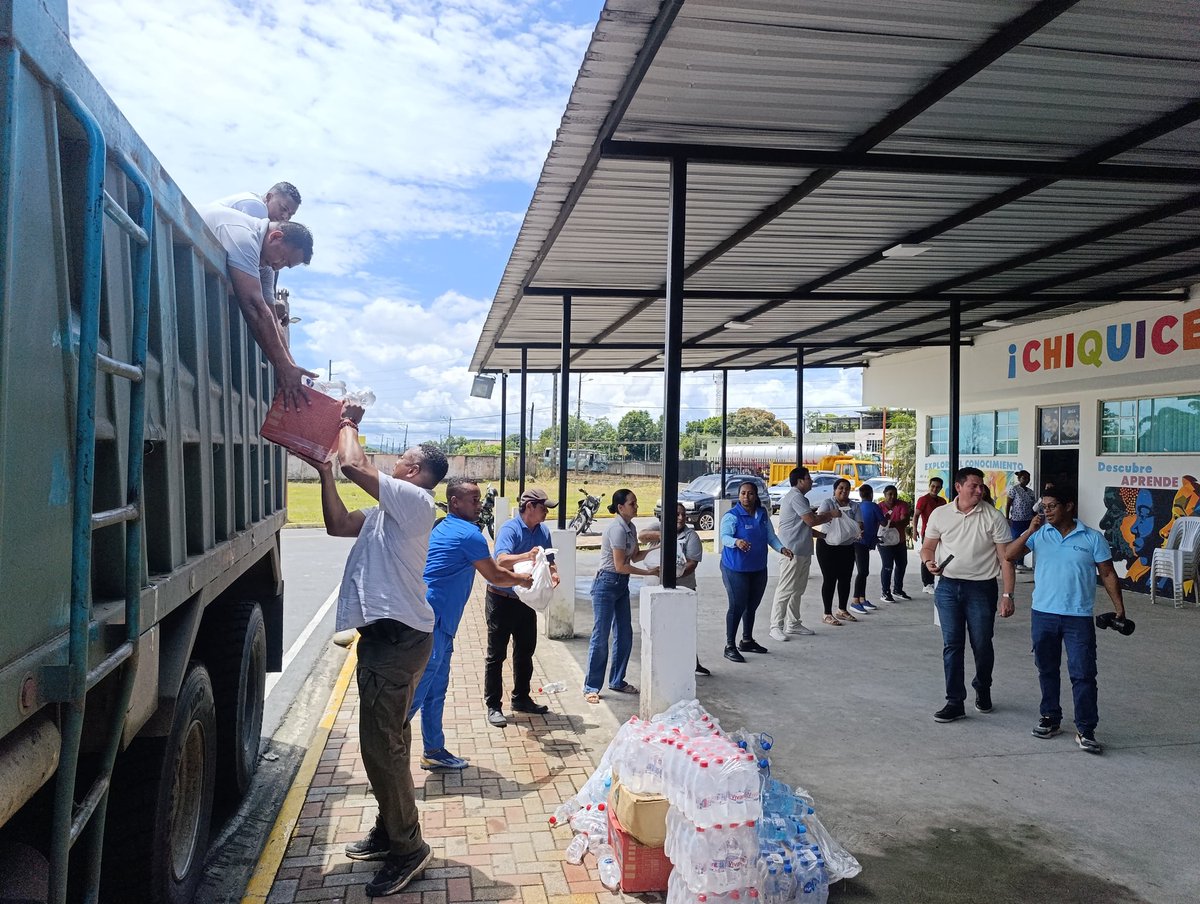 AzuayPrefectura's tweet photo. #TransformamosVidas
#JotaLloretPrefecto
#AleQuintanillaViceprefecta
#AzuayPrefectura
#AzuaySolidario
#QuinindéEsmeraldas https://t.co/u5nyEXSeY5