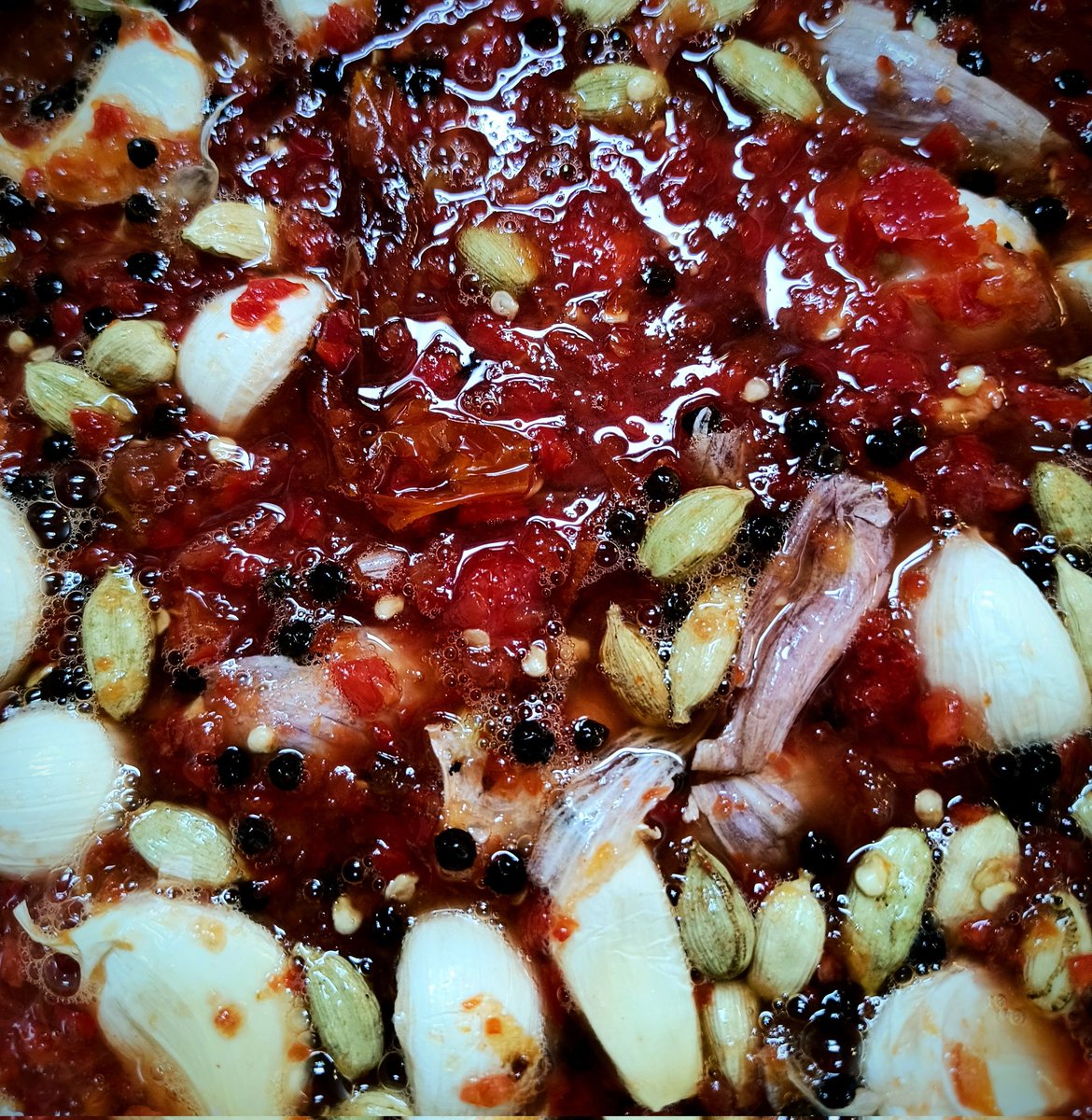 Temps are rising, which means **grilling season** is just around the corner! Whether you're firing up burgers, hot dogs, or steaks, #CountyQue is the perfect way to spice things up. A bold fusion of hot sauce &amp; BBQ sauce, packed with rich, smoky heat &amp; deep flavor.