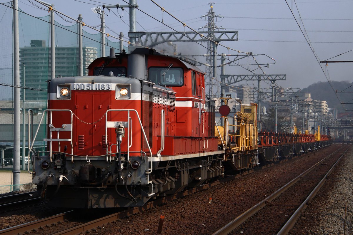 2025.3.26(水)
宮原転回米原工臨返空
工9183レ
DD51-1183[宮]+チキ12B
 #米原工臨  #DD51