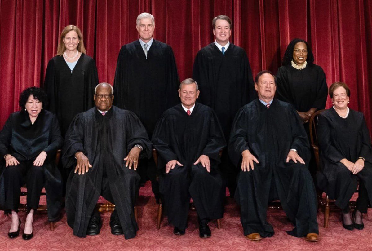 🚨BREAKING: The Supreme Court just sided with Donald Trump BLOCKING the lower court’s order Forcing Trump to give aid to foreign countries!!

Do you support this?

YES or NO?