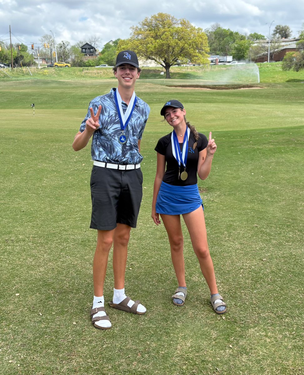 Great day for the Bobcats today at Rockwood for the district preview! Girls team won and boys got 2nd. Elle Pistana won the individual title and Connor Nelson got 2nd. District next week, girls Mon-Tues and boys Wed-Thurs.