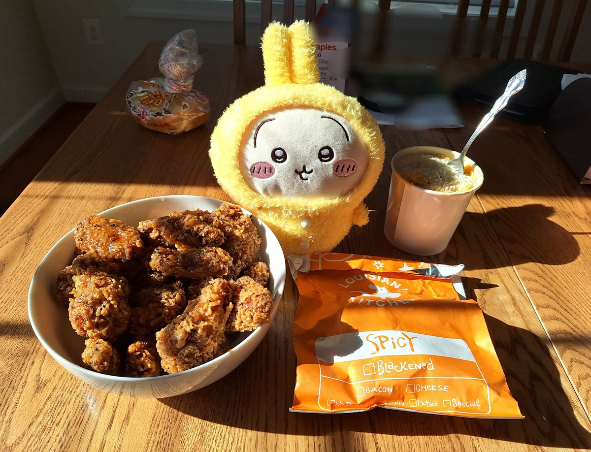 dayfloweria's tweet photo. Felt like eating 24 lemon pepper chicken wings today 🧘🏻☘️ #mealspo #bmi0 https://t.co/RiQqpPgvJ4