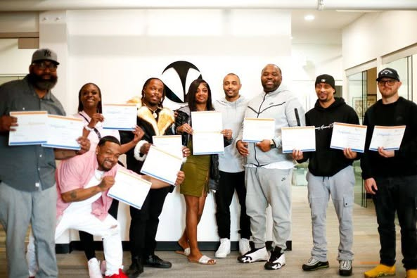 PioneerWA's tweet image. Bravo INVEST #EntrepreneurshipProgram lnkd.in/gdTuzFg6 graduates - congrats! They&apos;re on their way to building successful businesses. #ThankYou to Vault89, our amazing partner in the INVEST program. #CommunityPartners
Next class starts 4/28/25. #BusinessStartUp