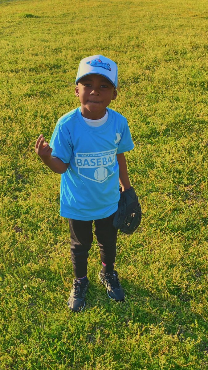 A a l i y a h tweet media