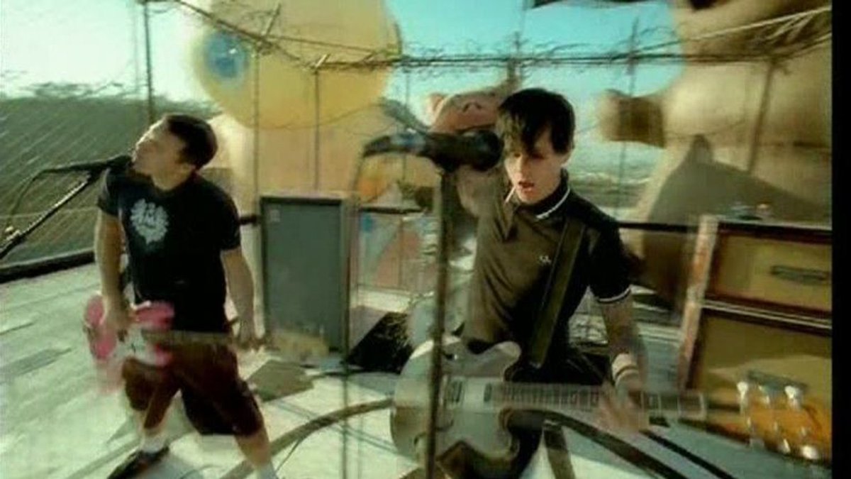 delongies's tweet image. 