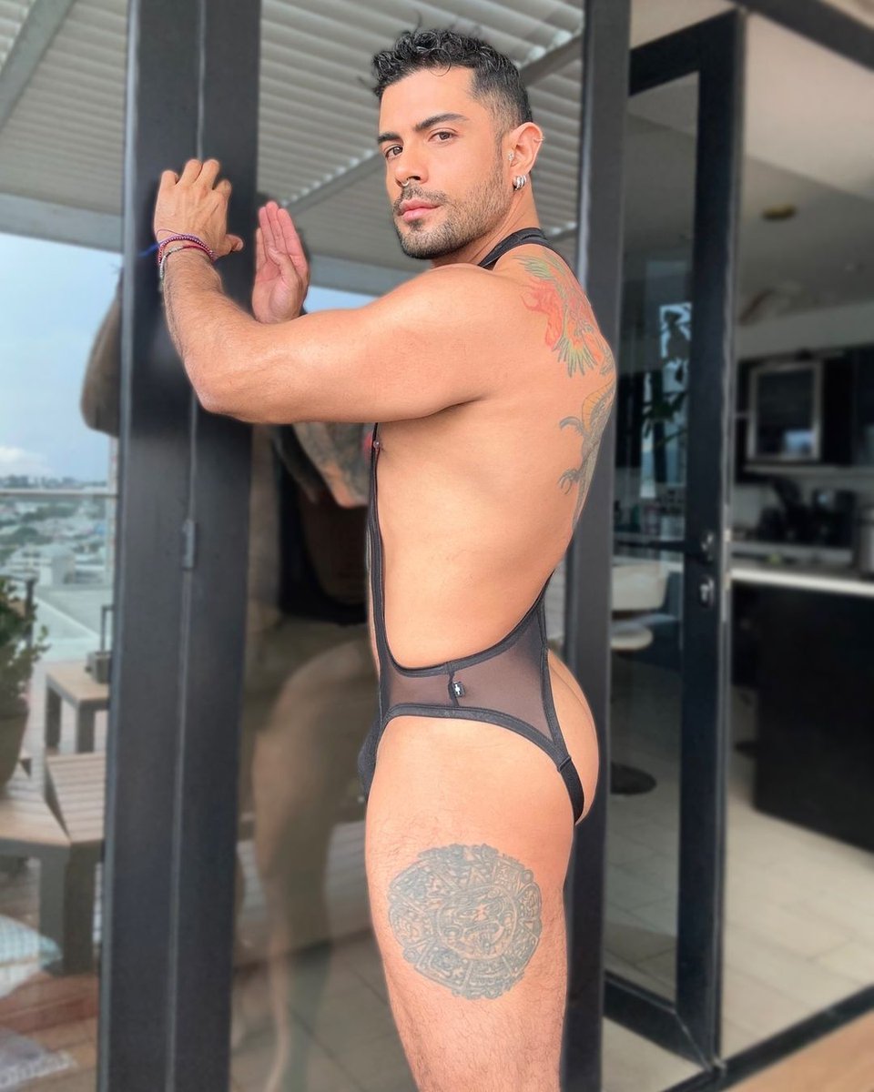 andrewchristian's tweet photo. 7 Oddly Specific Things That Turn Us On
READ: https://t.co/C4I6t8Z21Y
#acblog #turnons https://t.co/9cpqQEqdlt