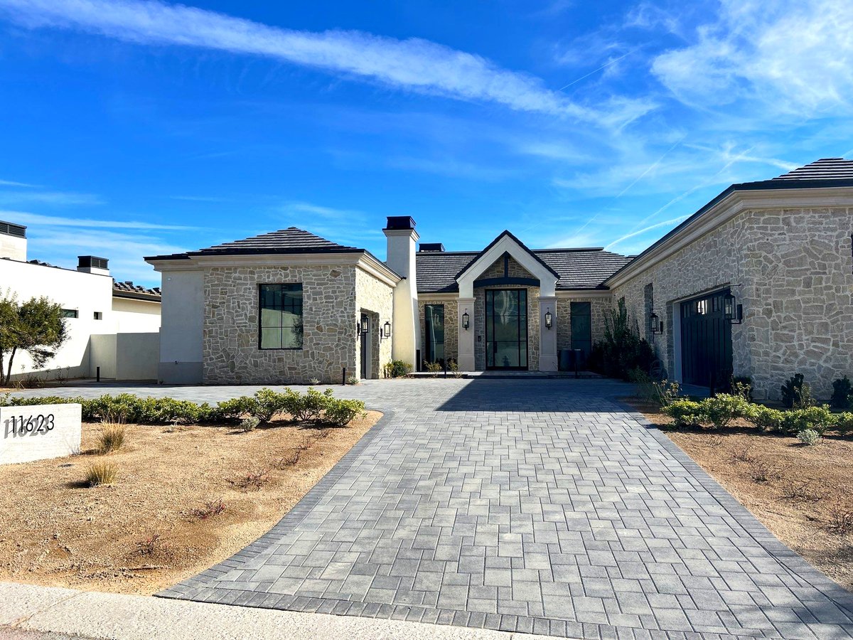 GLS_Lasvegas's tweet image. Quality pavers make all the difference! ✨ This expertly installed driveway enhances the beauty &amp;amp; durability of this stunning home. #PaverPerfection #CurbAppeal