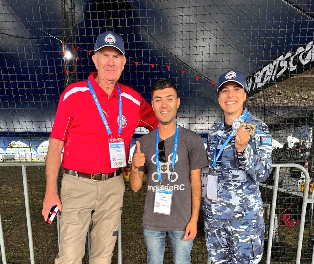 AUADRT's tweet image. So many friends visiting our #DroneArena at @AvalonAIA! Here's some of our buddies:
👊 @bmsthomas
👊 @CubePilot
👊 @AusAirForce #Puppies, again!

#SendIt!!!