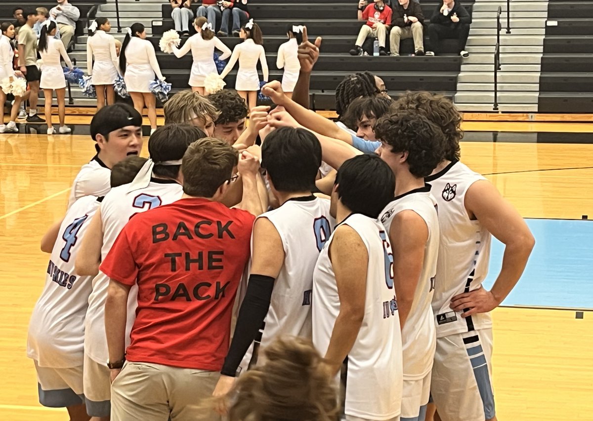 1st ever varsity boys volleyball game <a href="/SaintJoeHigh/">Saint Joseph High School</a> and we get a 27-25 win in game 1!  Let’s go!  <a href="/SaintJoeSports/">Saint Joseph High School Athletics</a>