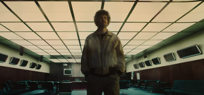 Com direito a vocais fortes de Emily Armstrong, rap insano de Mike Shinoda, Brad Delson aparecendo novamente, Linkin Park solta seu novo single, confira "Up From The Bottle";

open.spotify.com/intl-pt/track/…