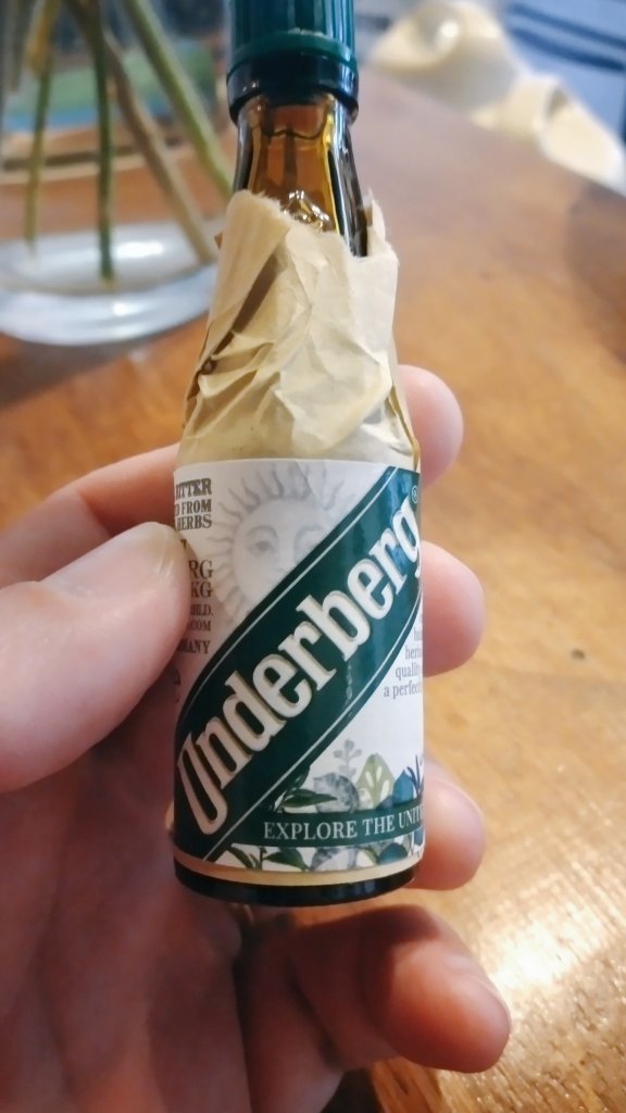 Unas gotitas en el negroni y resultó interesante.. Lo conocen <a href="/Fedecuco/">FedeCuco ⭐⭐⭐🇦🇷</a> <a href="/matiasjurisich/">Matias Jurisich</a>?