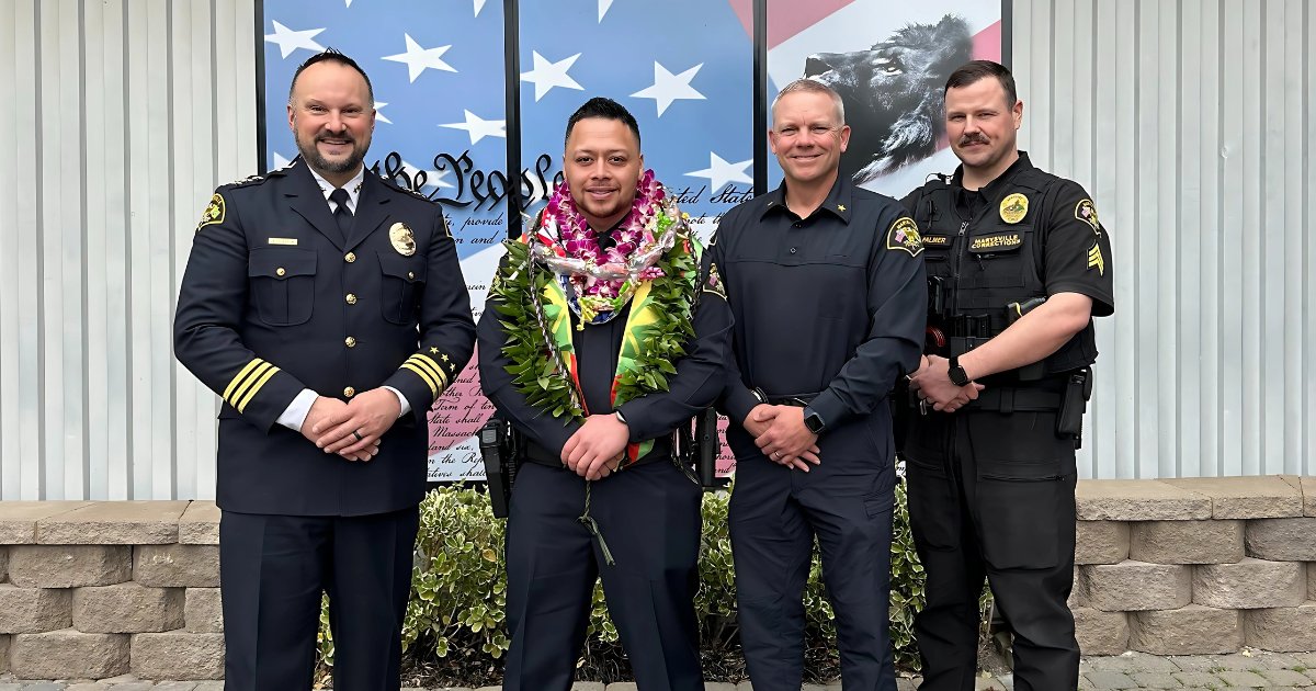 Congratulations to Custody Officer Dodgie Wilkins!

This week, Custody Officer Wilkins graduated from the <a href="/WSCJTC/">WA State Criminal Justice Training Commission</a> Corrections Officer Academy. Chief <a href="/scairpon/">Chief Erik Scairpon</a> presented his certificate, alongside Commander Jones and Custody Sergeant Palmer.