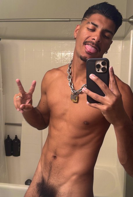 Watch Apollo Fates Official's leaked NSFW photo on TwXstars