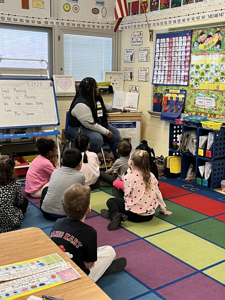 Thank you to Krystyna and Nautica from community partnerships at Parma Walmart for coming to read a story to Mrs. Symons kindergarten class this week!! We are also very thankful for the collection of books you brought to donate to our PV library!! 🤩💙
