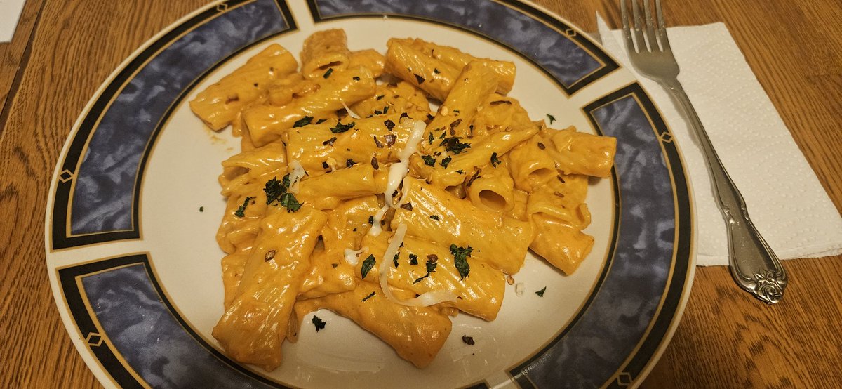 My nephew made dinner for me all by himself ❤️❤️❤️ Pasta al la Vodka, and it's FANTASTIC 
<a href="/adamvucic9/">adamvučić</a>