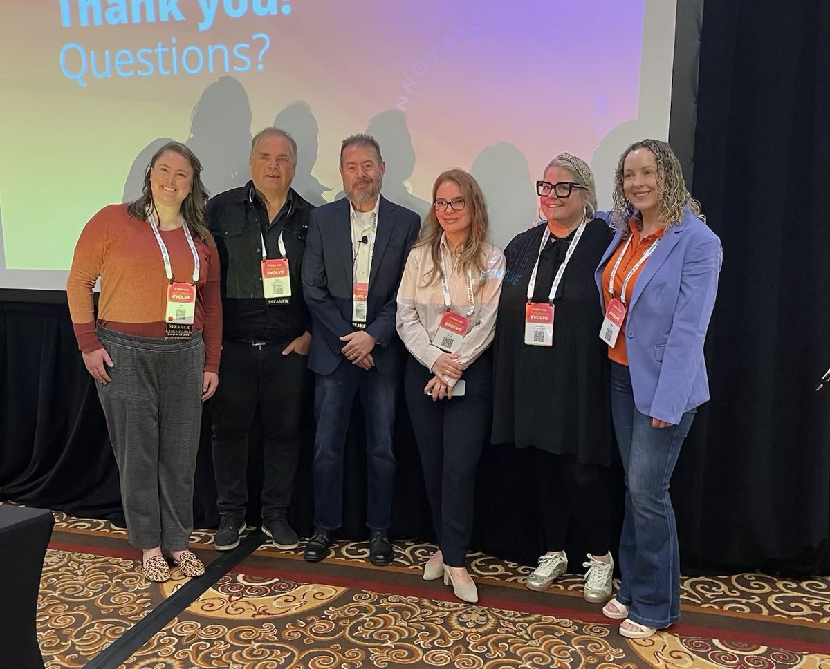 JuliaBKlaus's tweet photo. Great discussion today at #SuperForum  on Large-Scale Enterprise Migration.
It was a pleasure to share our journey—and even more valuable to learn how other enterprise communities are evolving their ecosystems, offering new perspectives we’ll take back to strengthen our own.
#vCommunity #VMTN @HigherLogic