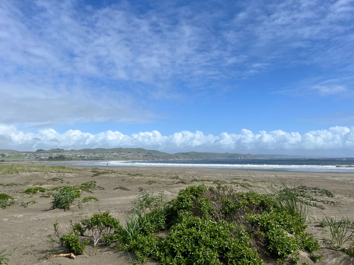 EMTerry75's tweet photo. Cloud formations #sonomacoast #doranbeach https://t.co/0oksrpbRwY