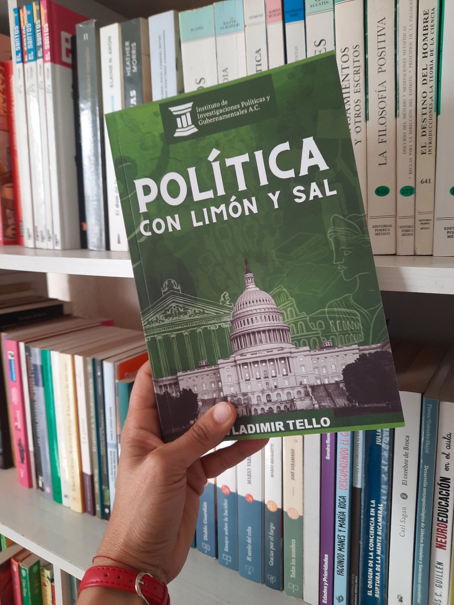 Un día El fulano que le diste lógica y filosofía en la prepa, publica su primer libro

Te quiero montones <a href="/vladimir_tello/">Vladimir Tello </a>