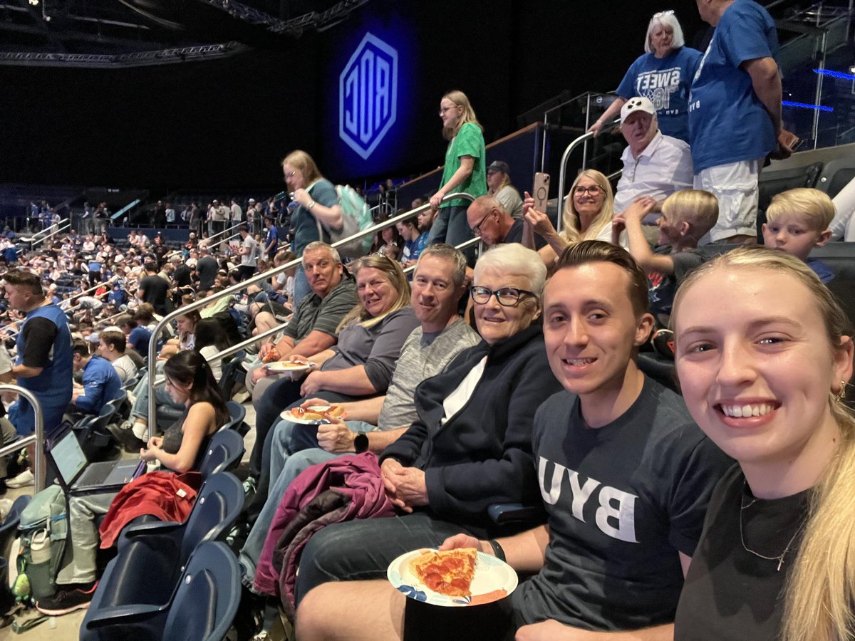 TheDow9's tweet photo. Hanging out with 10,000  of my best friends at the Marriott Center watching @BYUMBB take on Alabama in the Sweet 16. #GoCougs !! https://t.co/sMqscxgsLD
