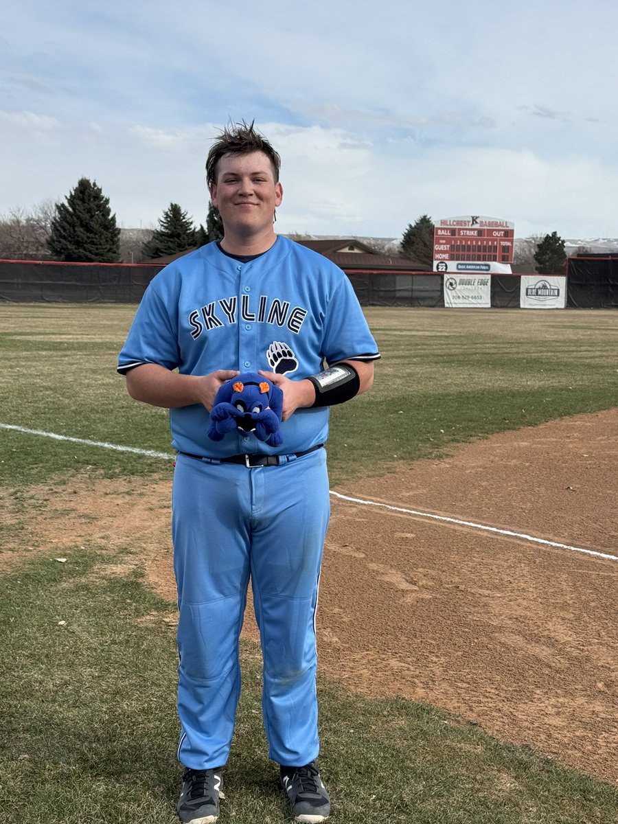 Grizz take game one of the double header here at Hillcrest 18-5. <a href="/Bryson_Schwedes/">Bryson Schwedes</a> was the BULLDOG POTG going 2-3 with 2 Homers (one of them a Grand Slam) and 6 RBI. 

Liam Lynch got the W on the mound going 4 innings 5 runs 2 earned and 4K’s