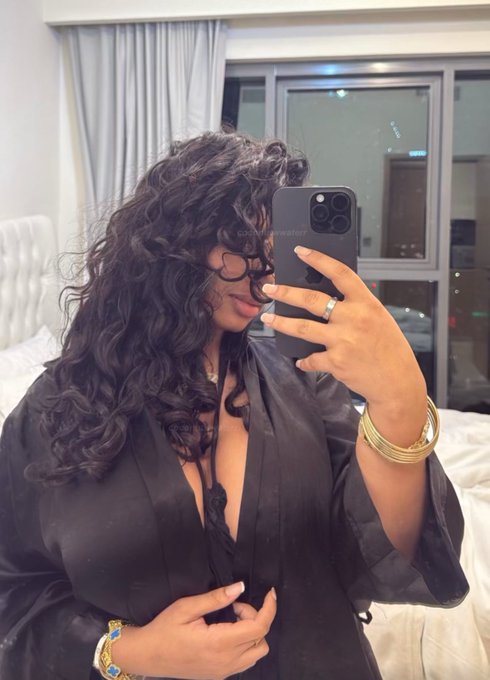 Watch 💕's leaked NSFW photo on TwXstars